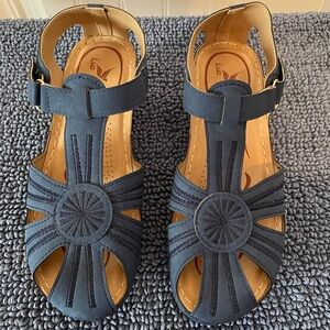 Sandals Unworn Blue Size 10 NWOT